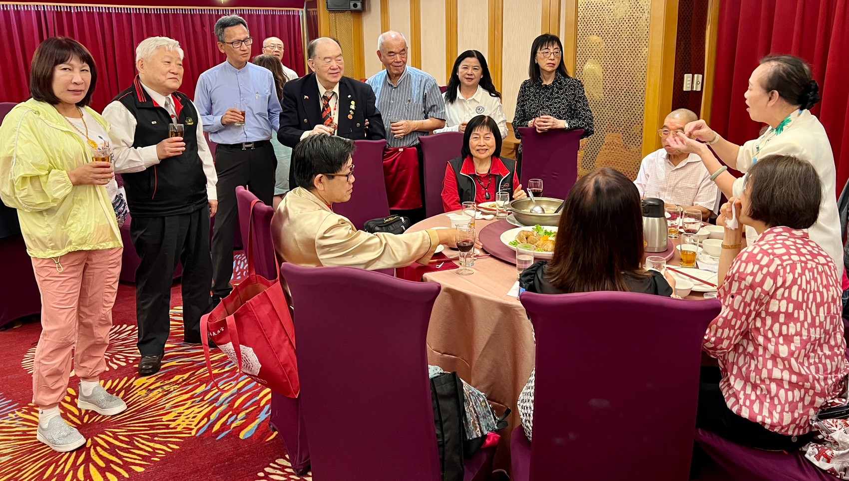 LINE_ALBUM_1121015五工會理監事聯席會議⋯⋯天成飯店_231120_79